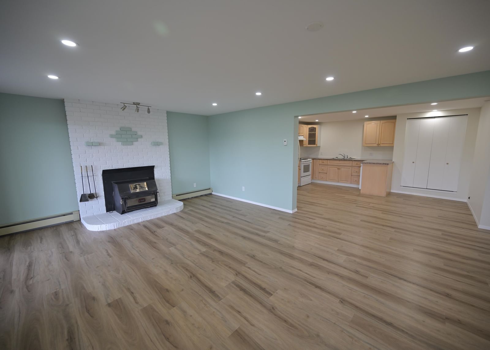 Listing Image 20