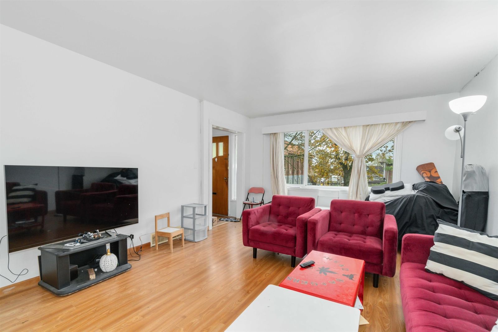 Listing Image 8