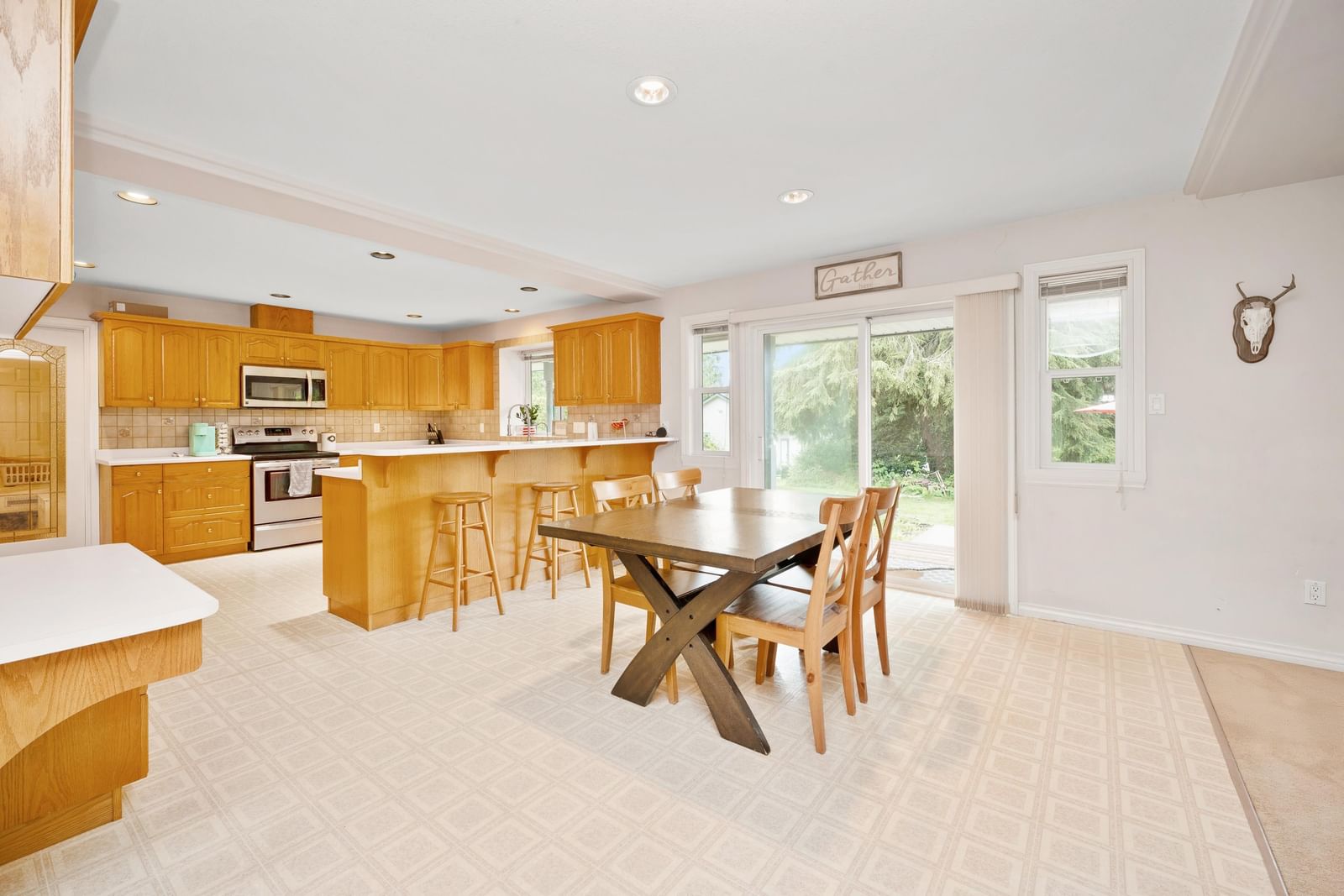 Listing Image 5