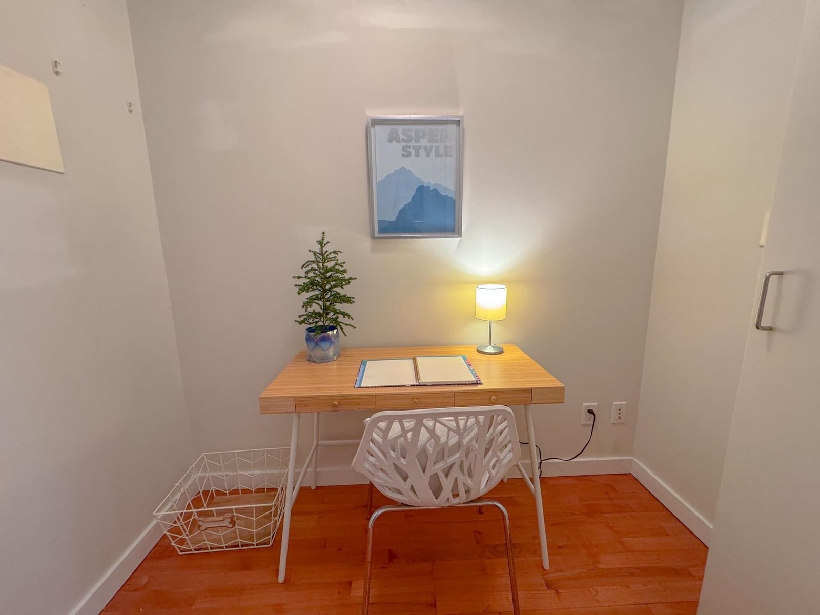 Listing Image 5