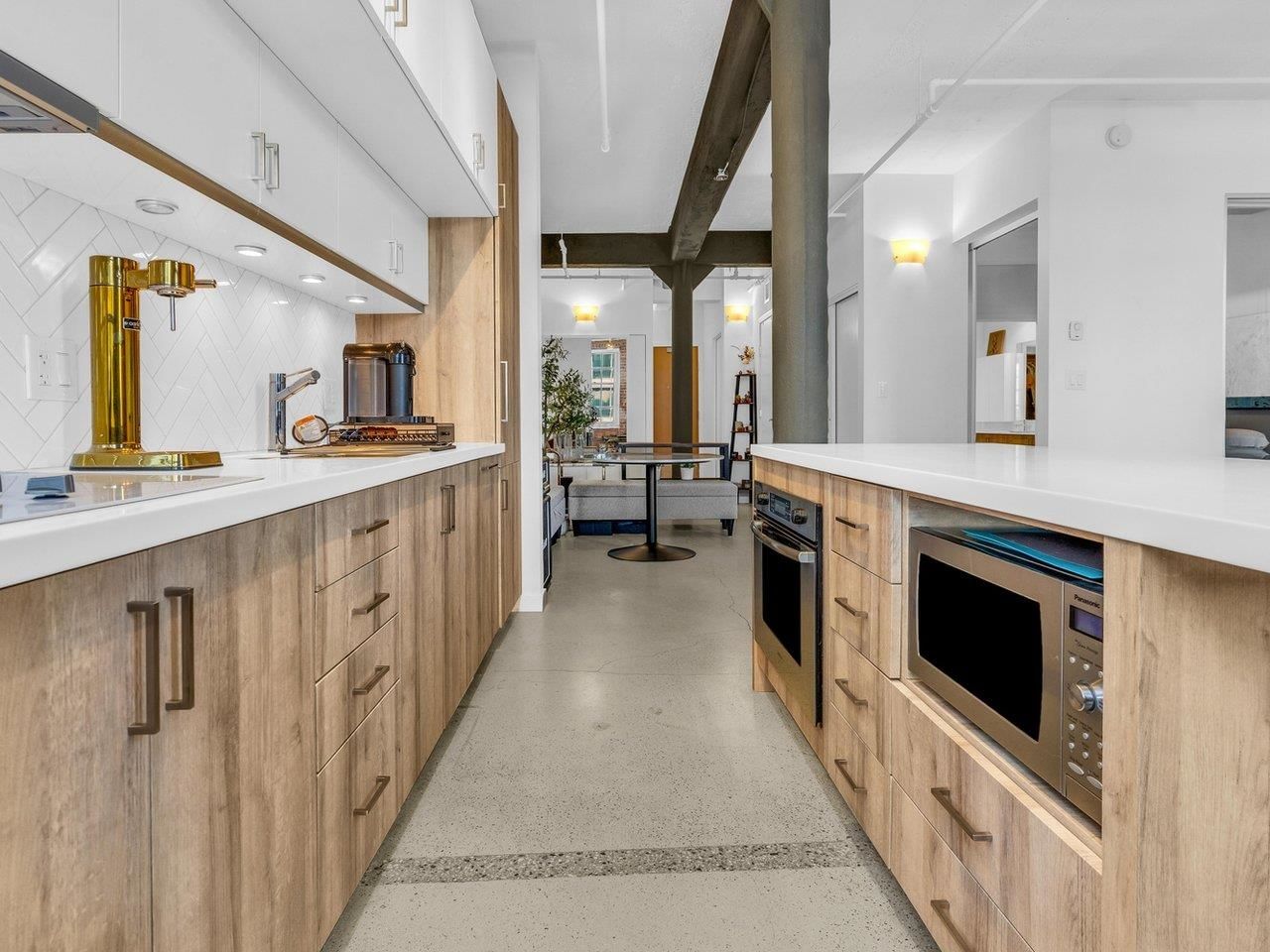 Listing Image 10
