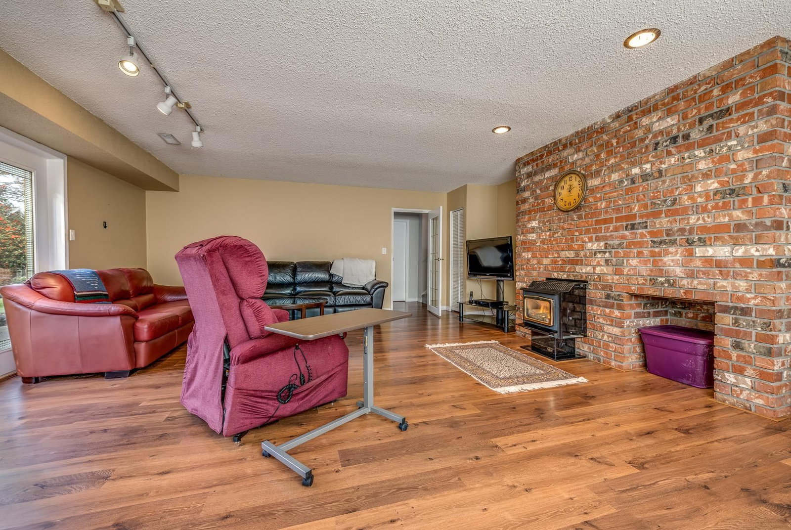 Listing Image 17