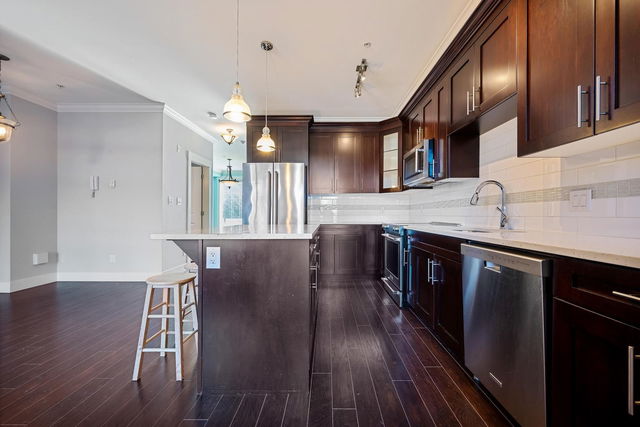 10 - 1731 Prairie Avenue