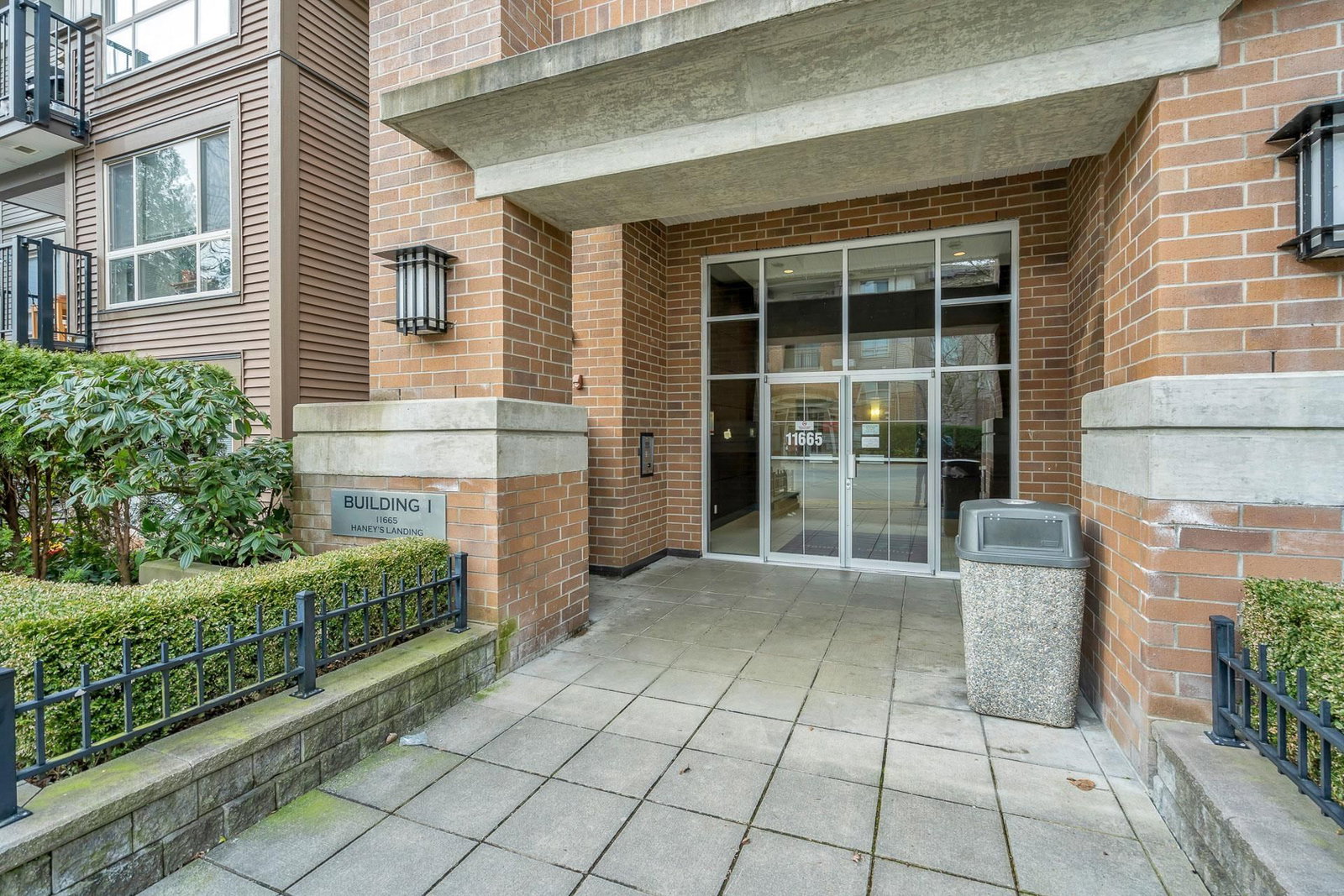 Listing Image 30