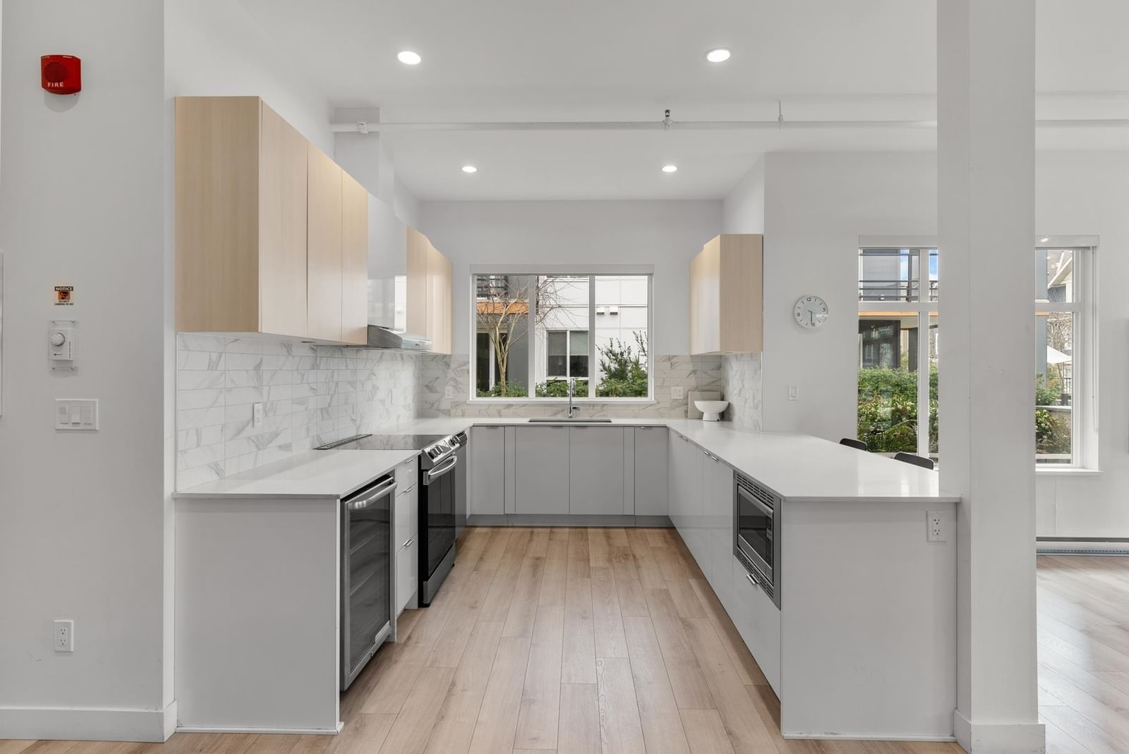 Listing Image 19