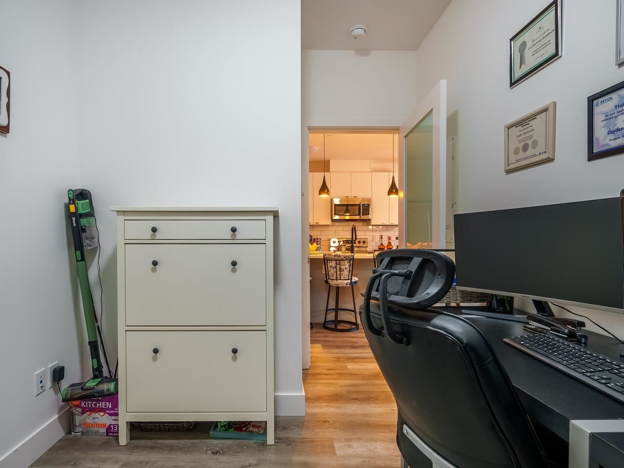 Listing Image 18