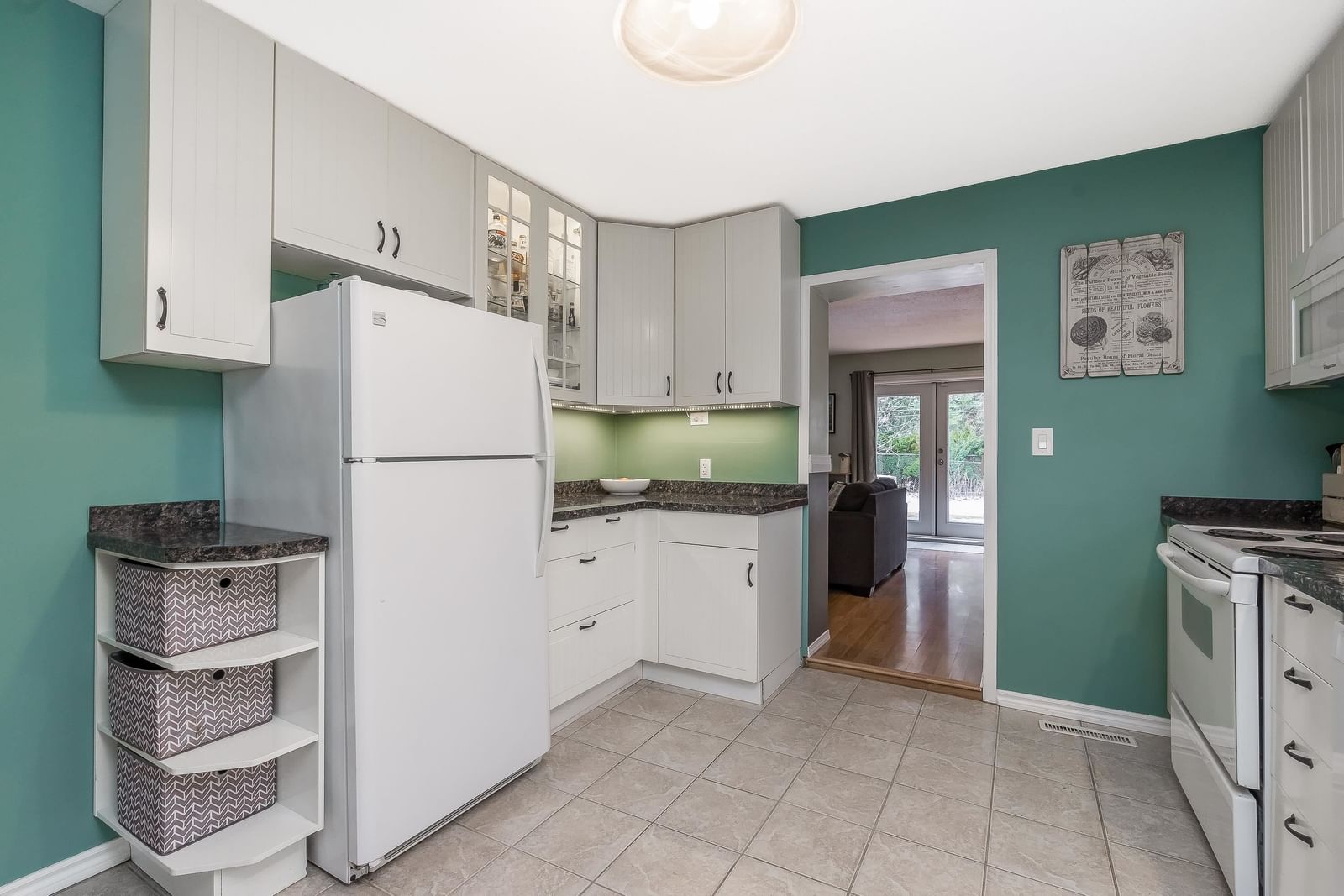 Listing Image 12