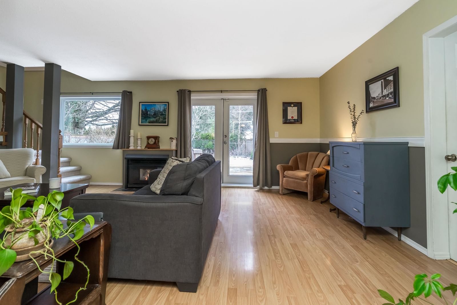 Listing Image 8