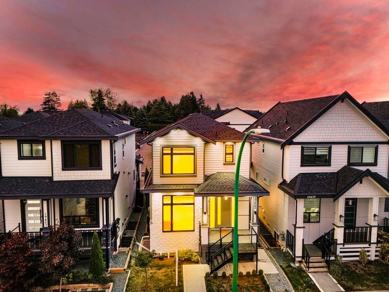 19433 70 Avenue, Surrey, V4N 1N2 | Image 3