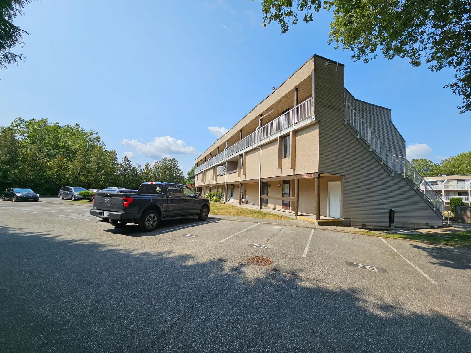 Listing Image 18