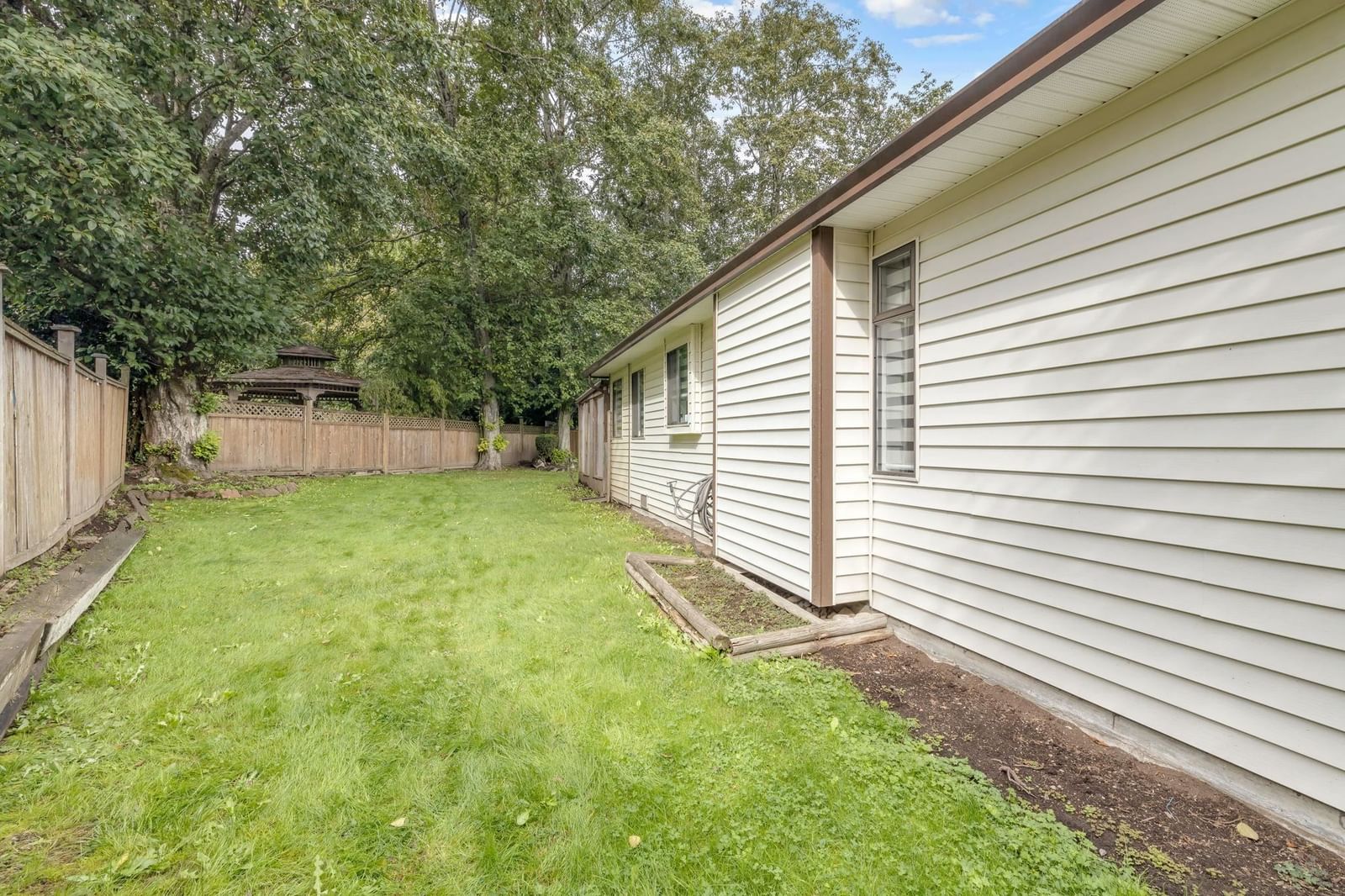 Listing Image 27