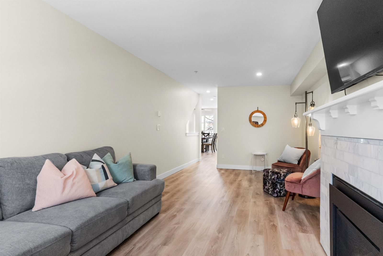 Listing Image 17