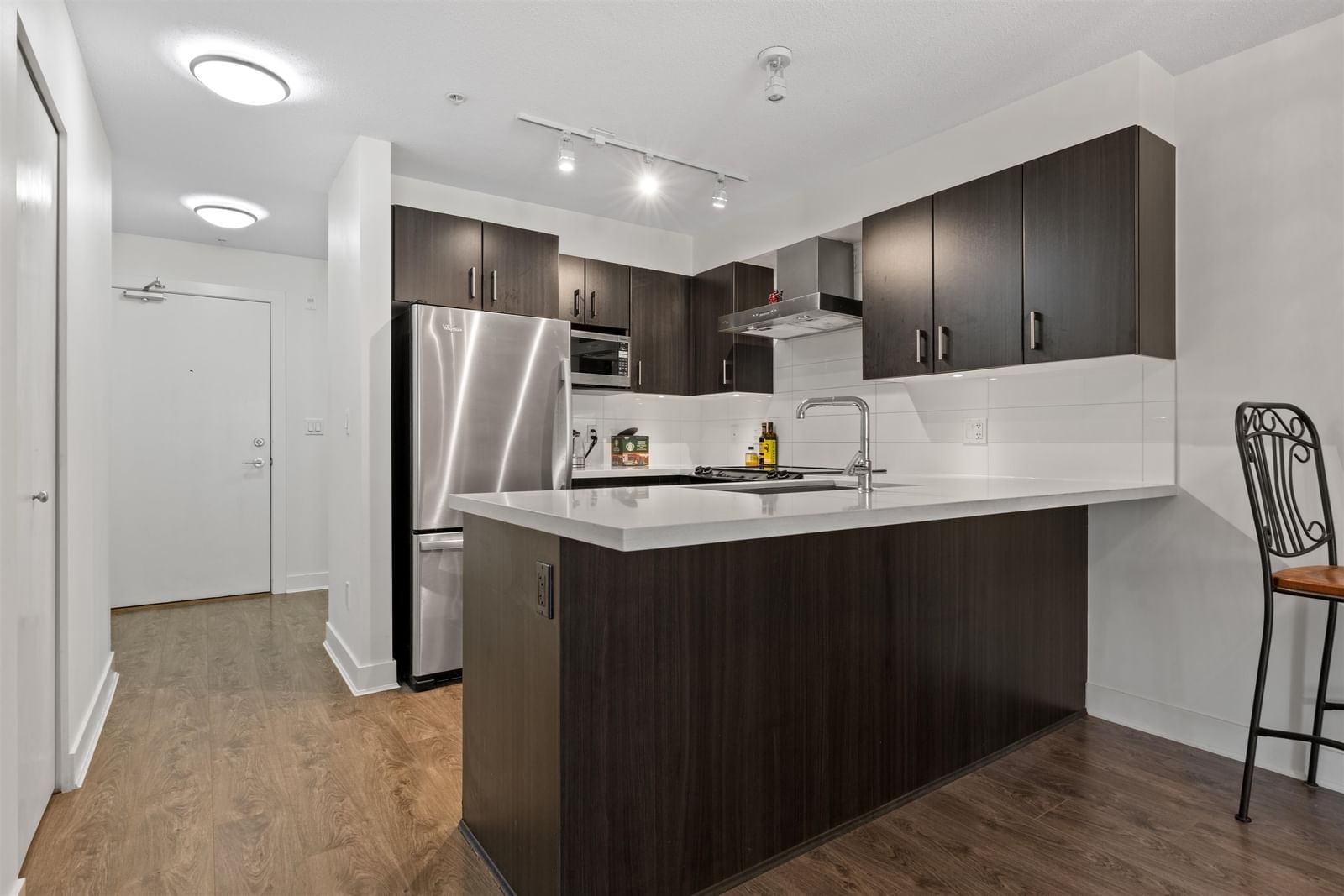 Listing Image 9