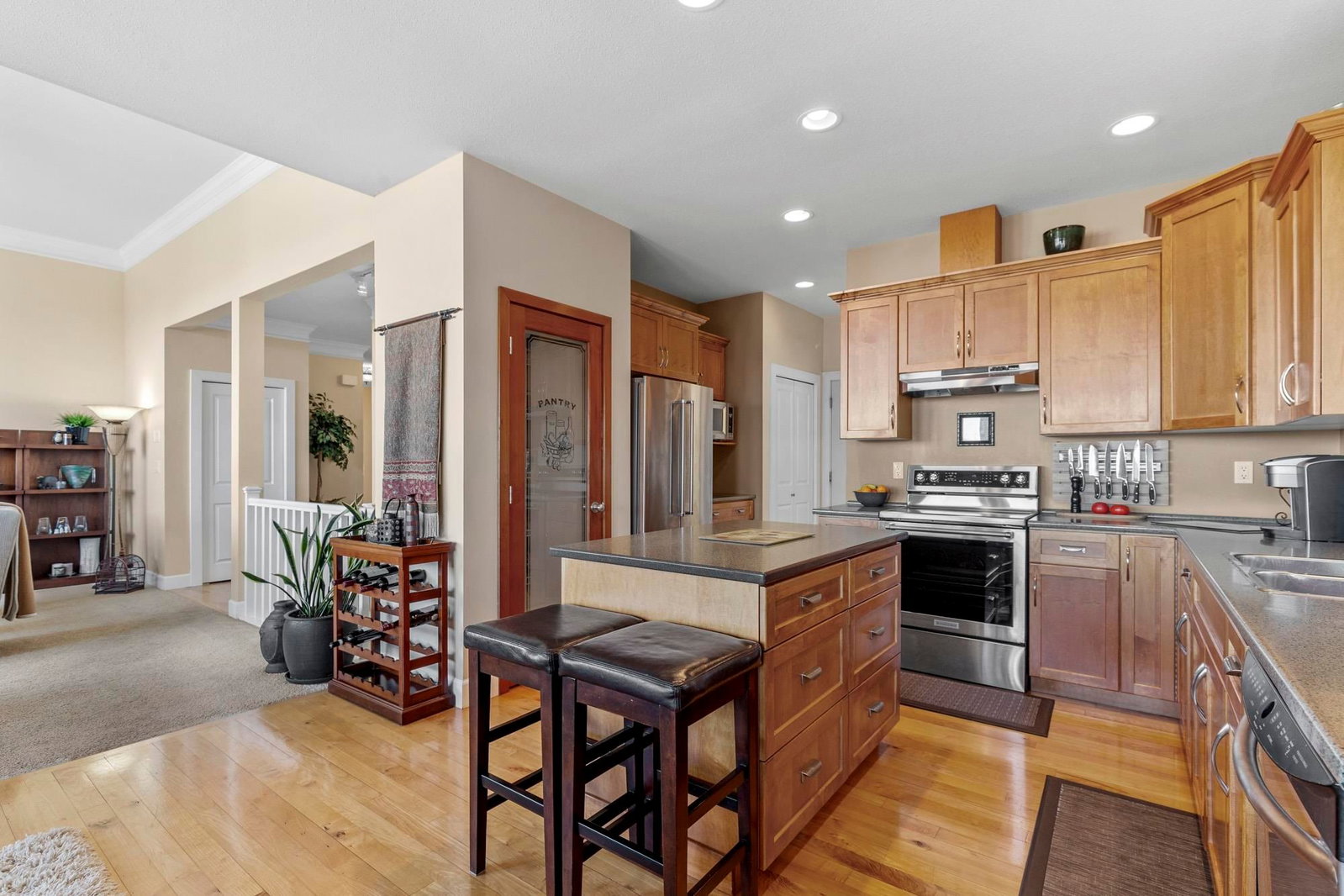 Listing Image 10