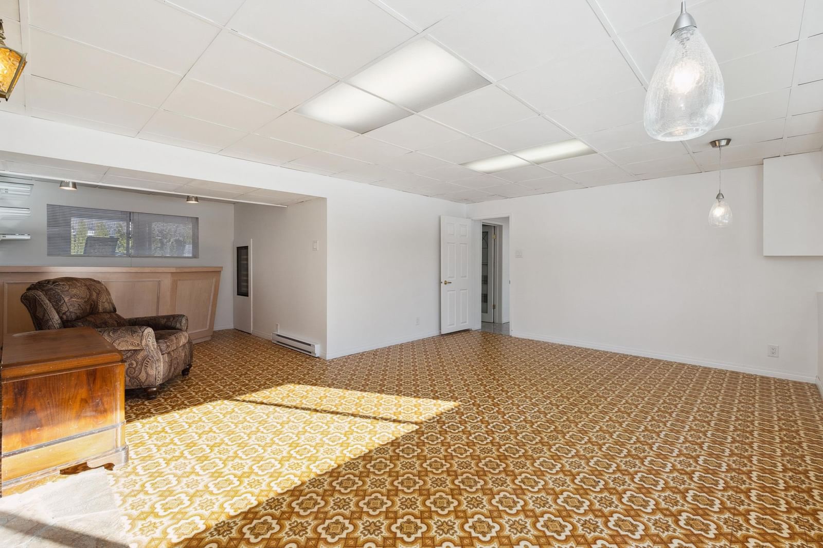 Listing Image 22