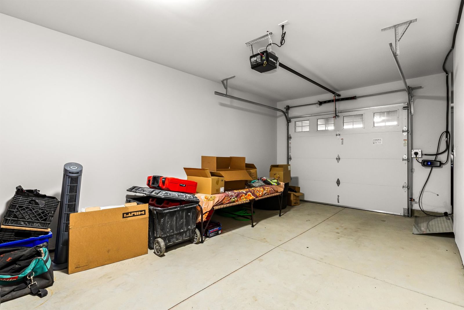 Listing Image 27