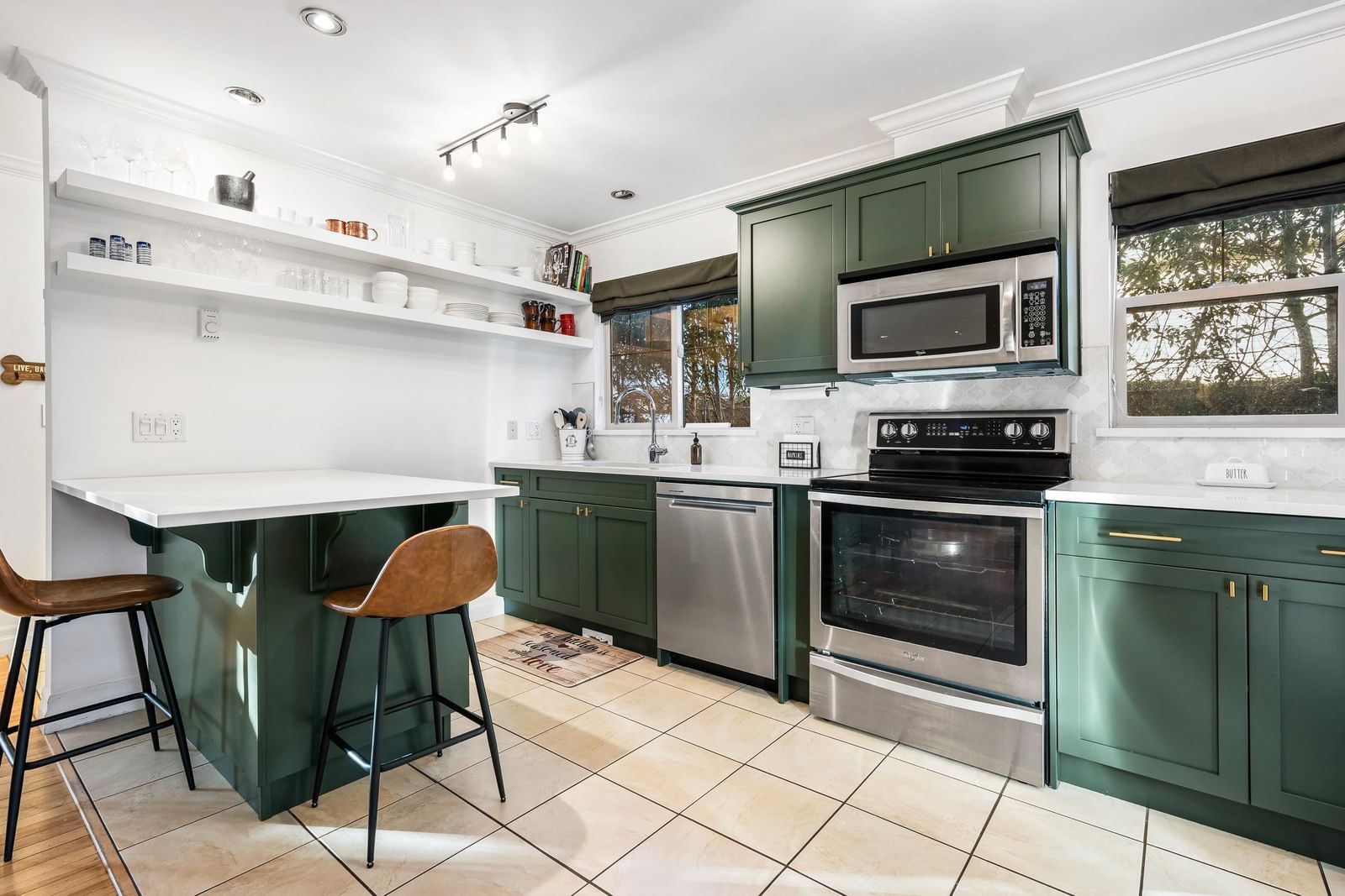 Listing Image 16