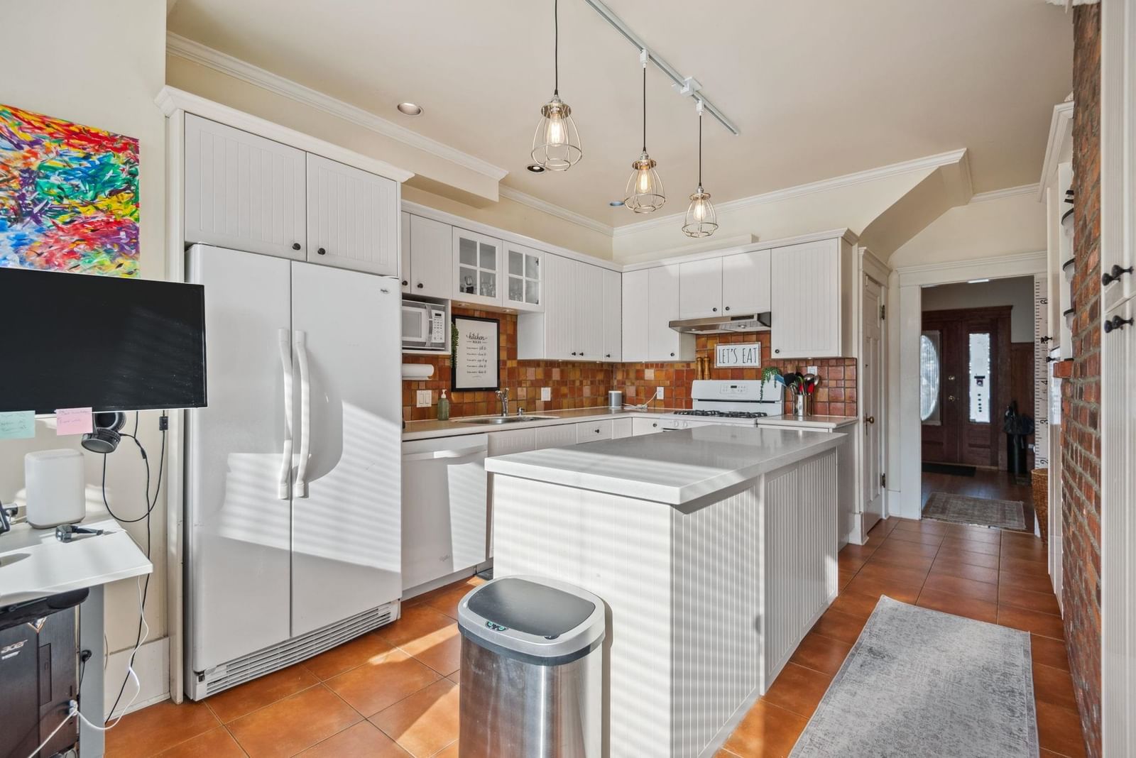 Listing Image 14