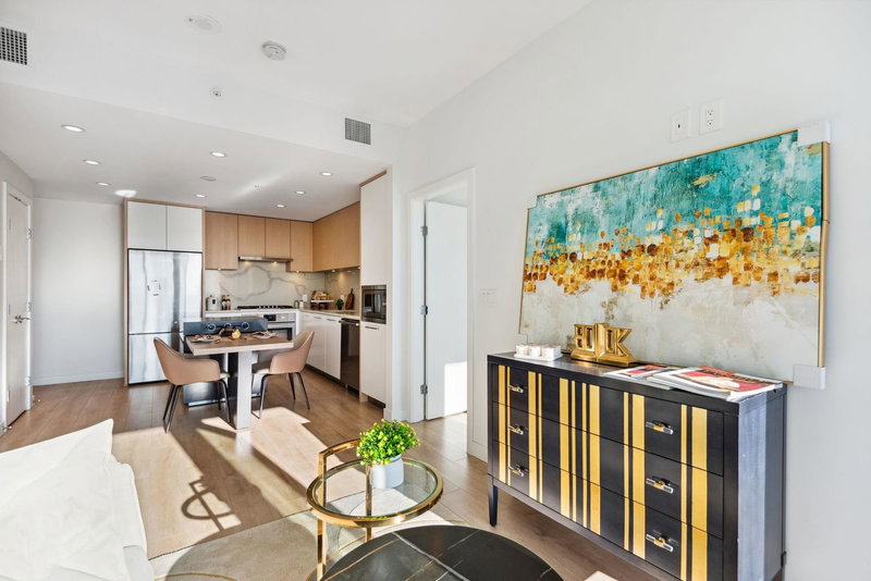 2001 - 567 Clarke Road, Coquitlam, V3J 0K7 | Image 3