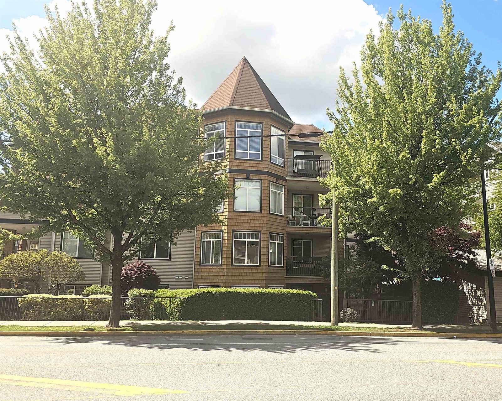 Listing Image 9