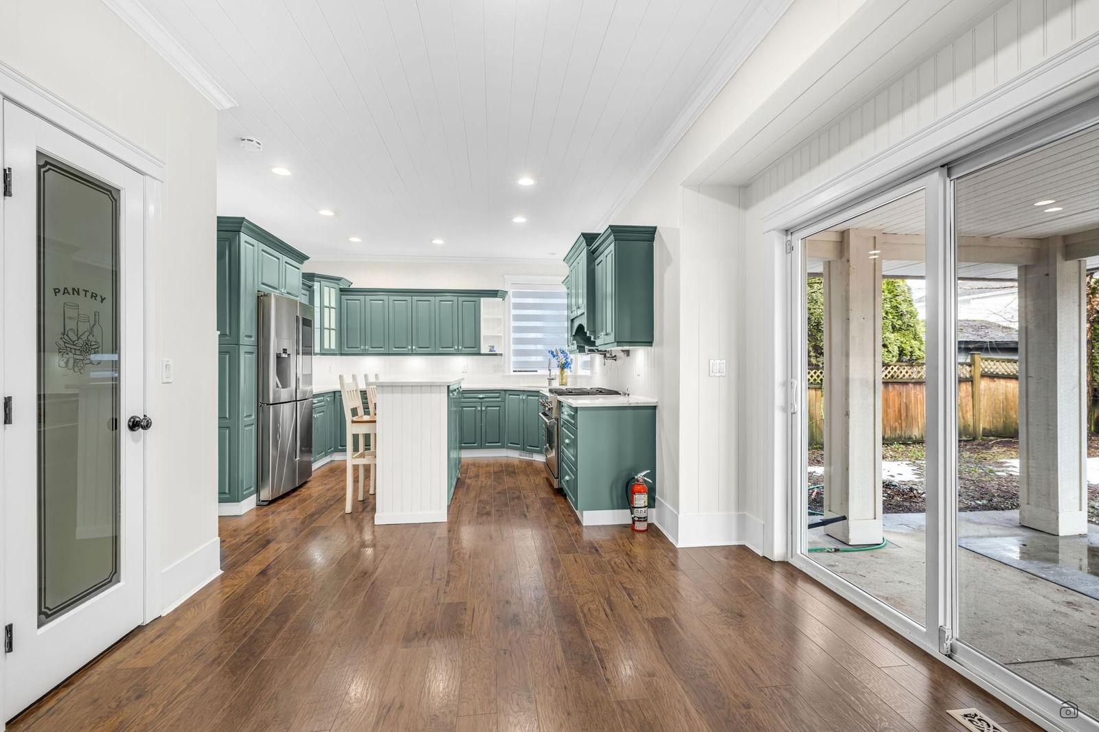 Listing Image 10