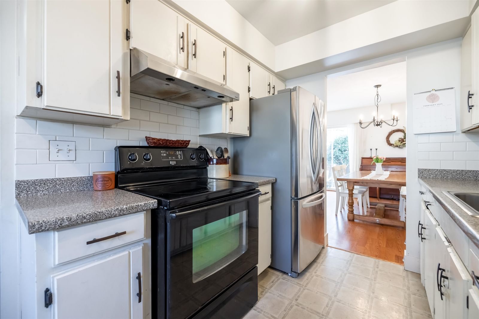 Listing Image 10