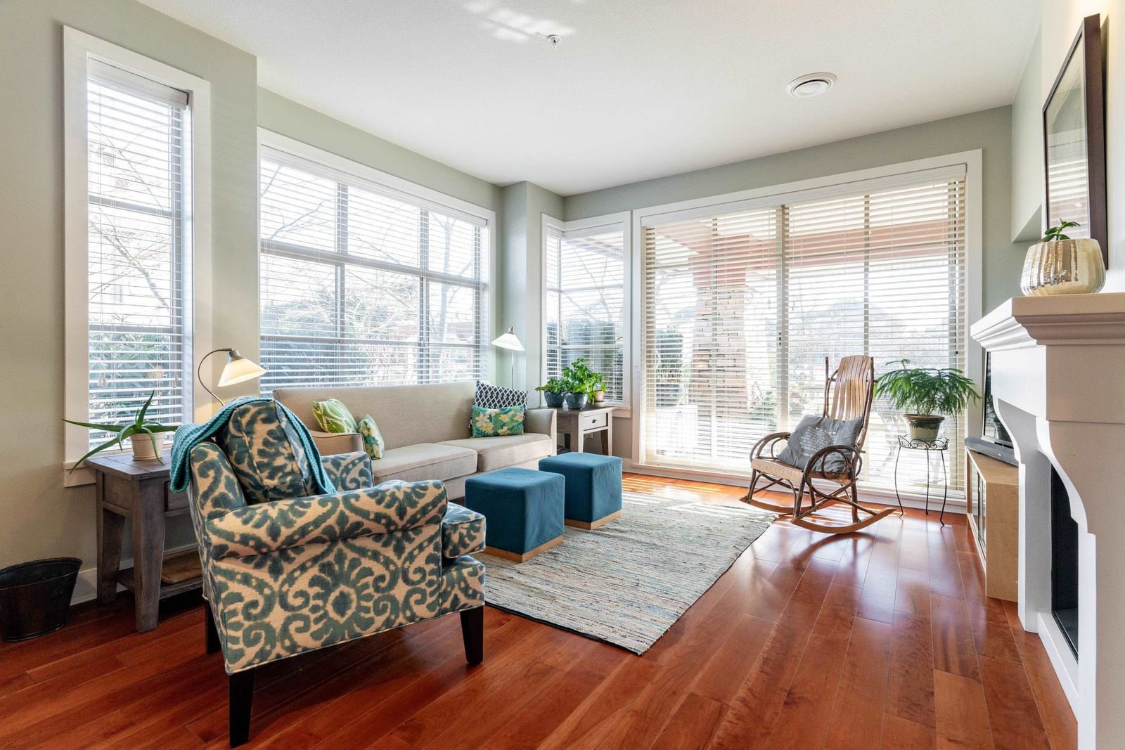 Listing Image 12