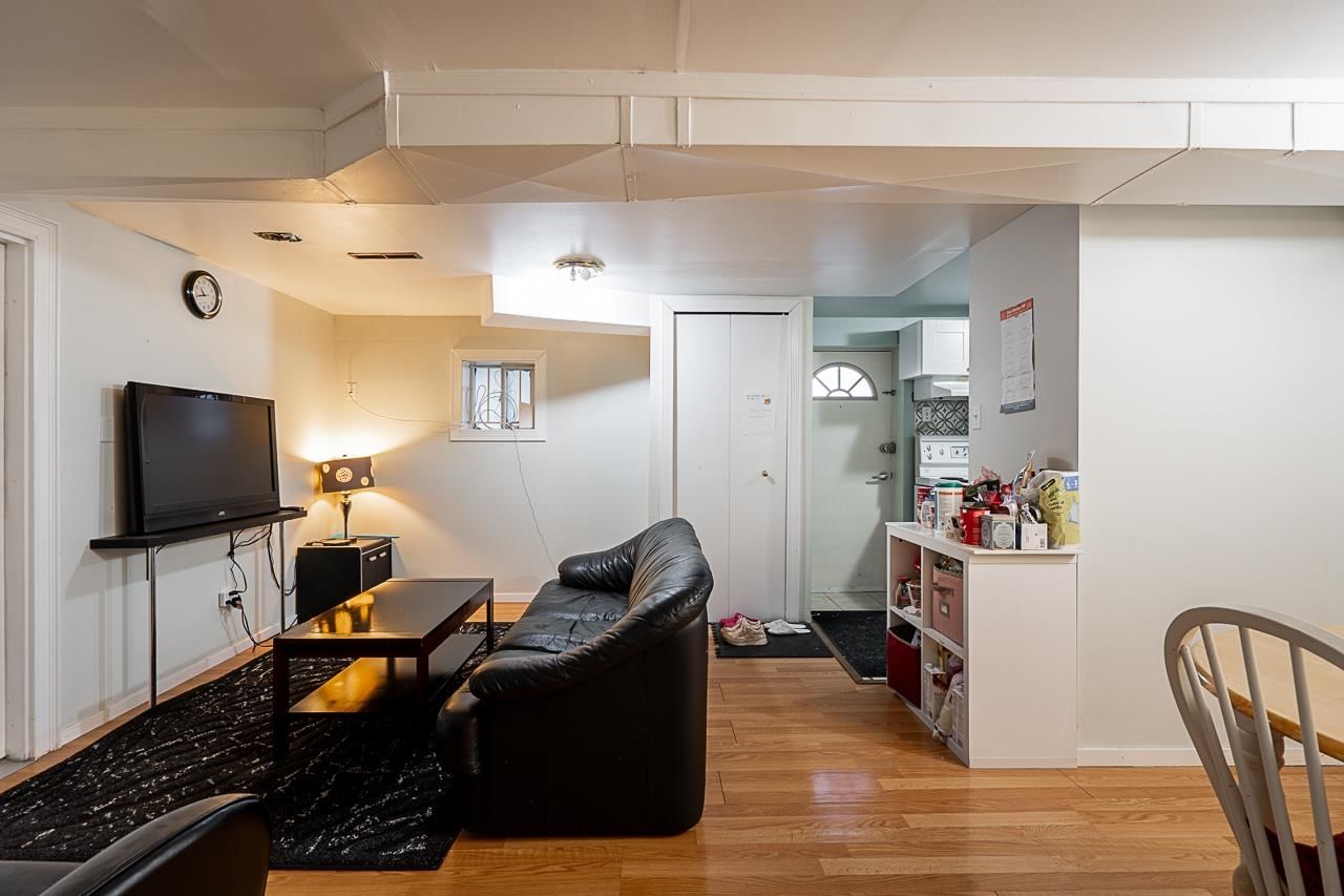 Listing Image 14