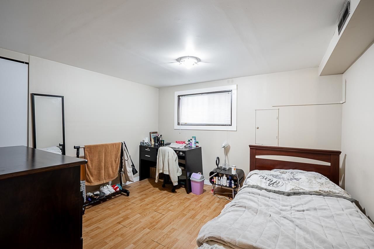 Listing Image 18