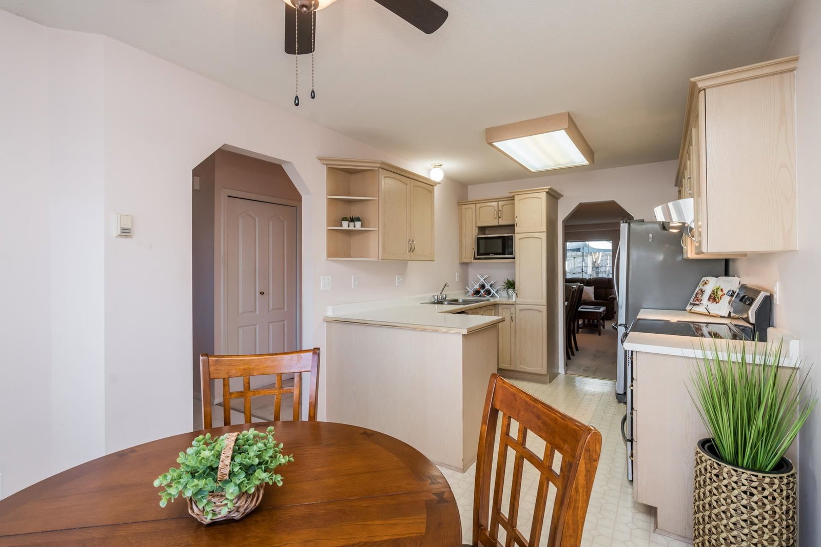 Listing Image 9