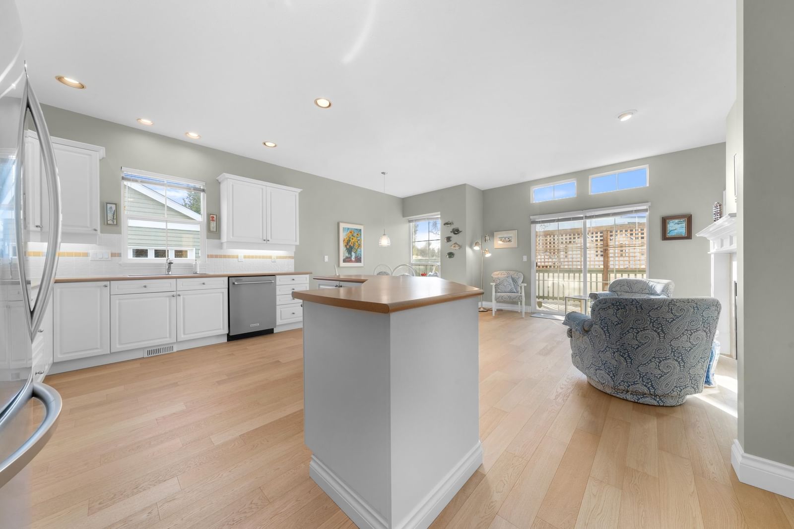 Listing Image 9