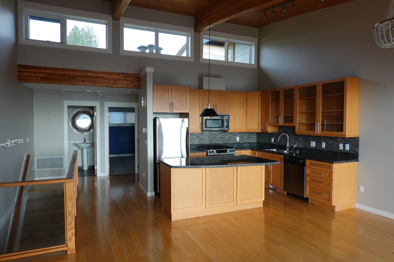Listing Image 15