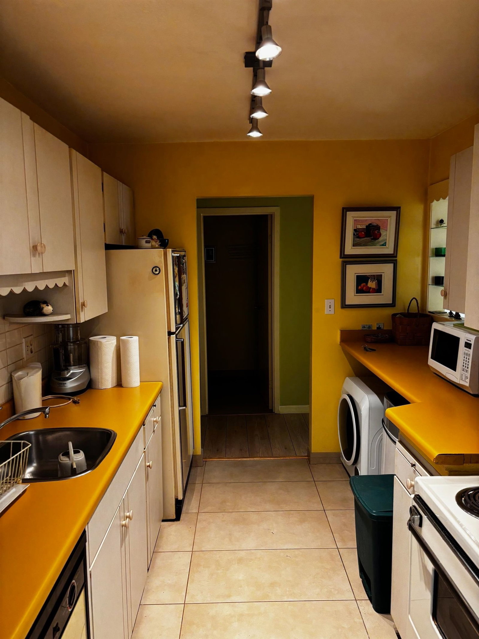 Listing Image 8