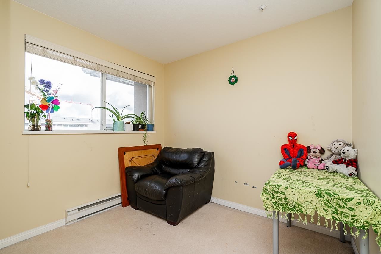 Listing Image 15