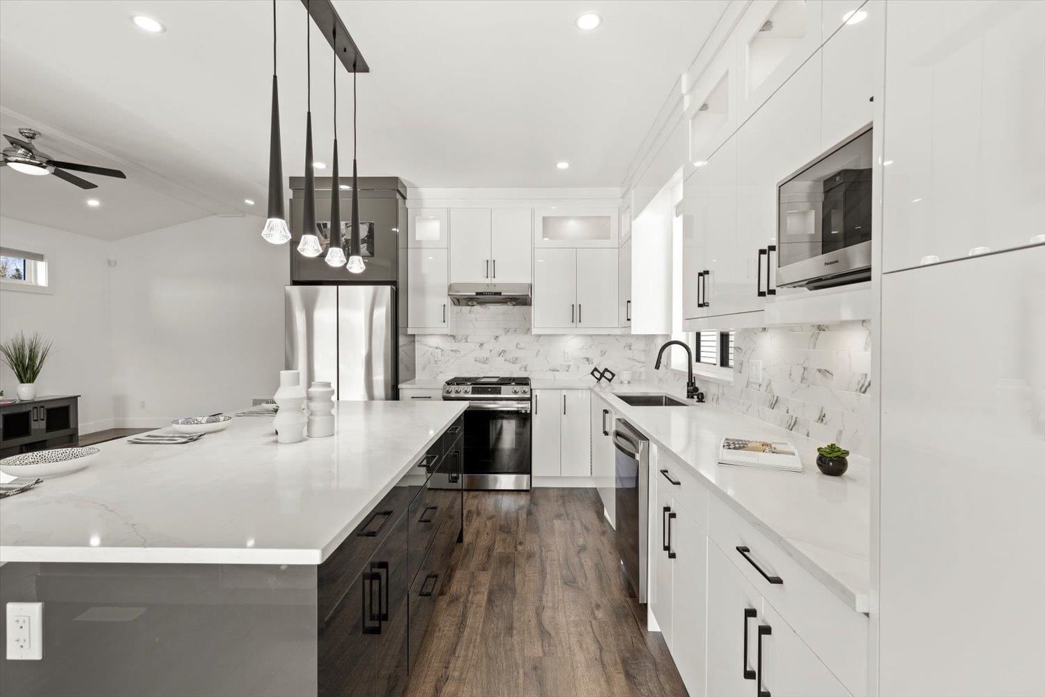 Listing Image 15