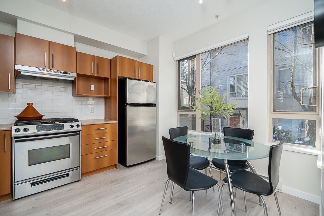 Listing Image 11