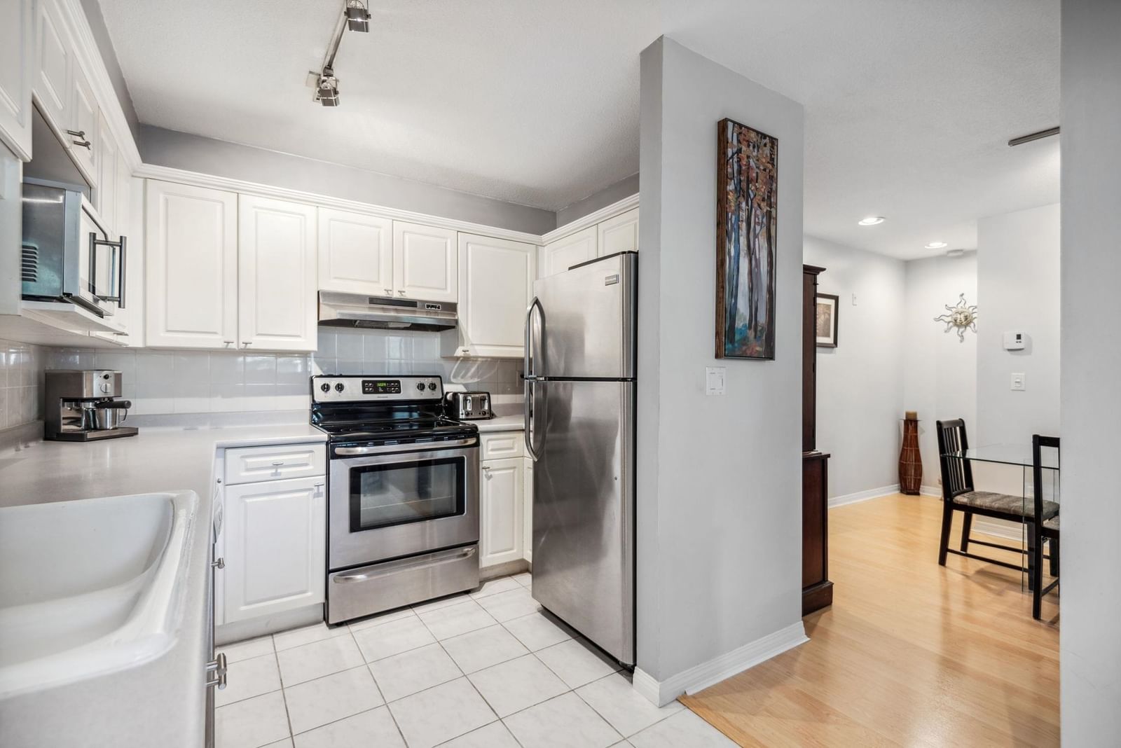 Listing Image 13