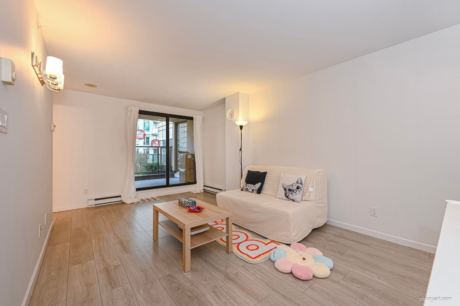 Listing Image 6