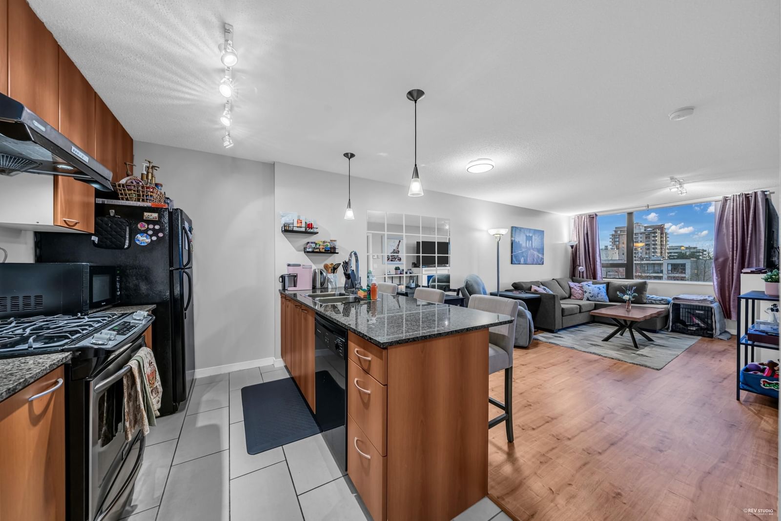 Listing Image 8