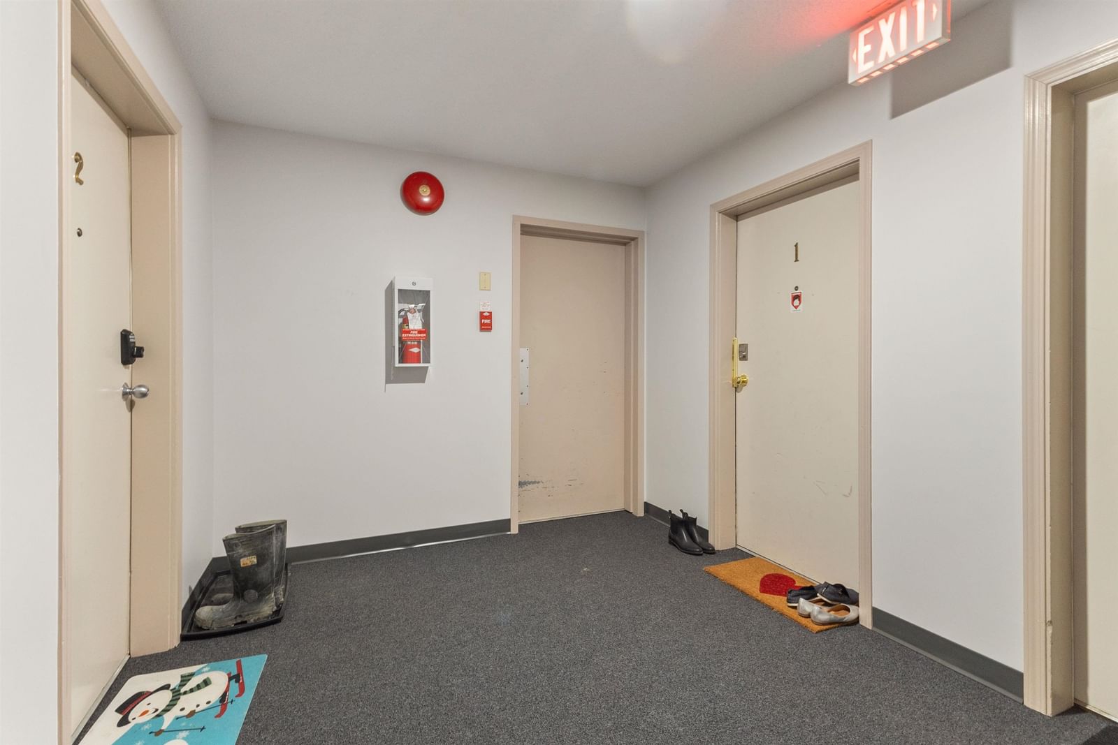 Listing Image 19