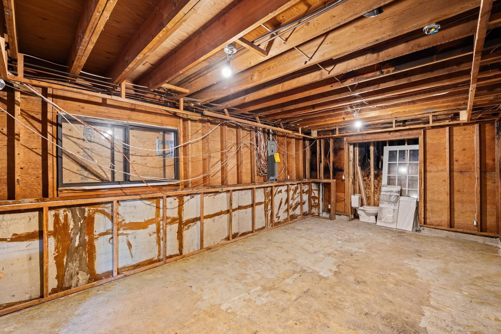 Listing Image 18