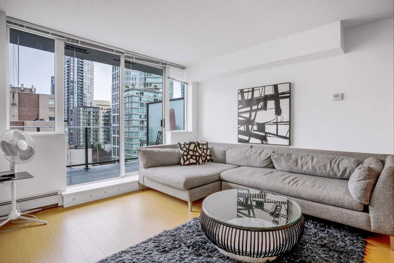 702 - 1325 Rolston Street, Vancouver, V6B 0M2 | Image 2