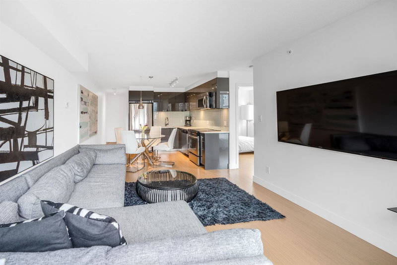 702 - 1325 Rolston Street, Vancouver, V6B 0M2 | Image 3