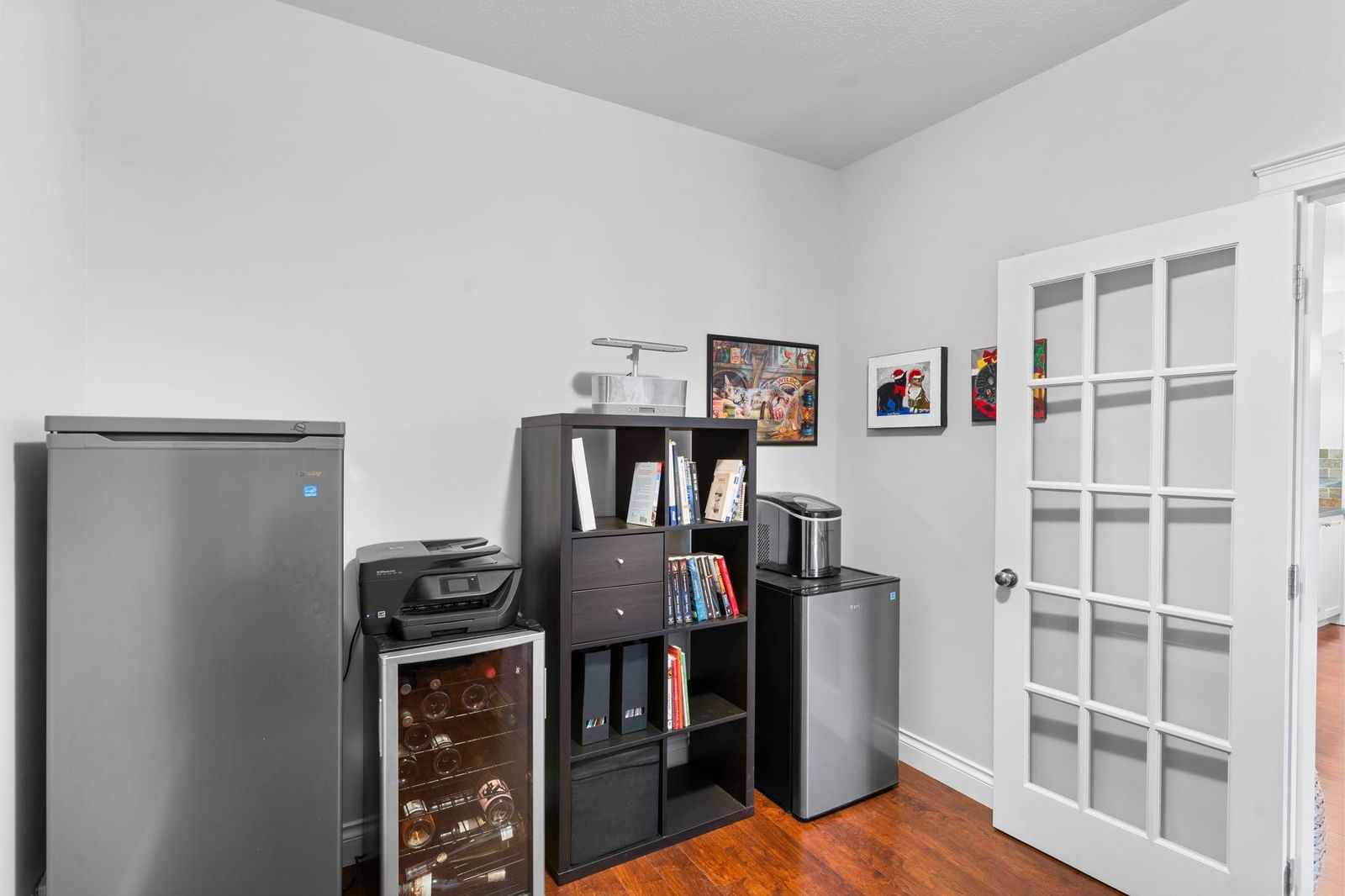 Listing Image 19