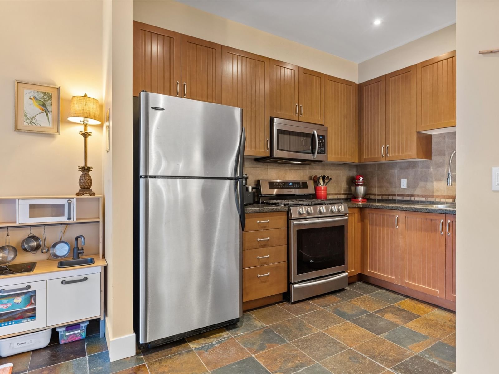 Listing Image 9