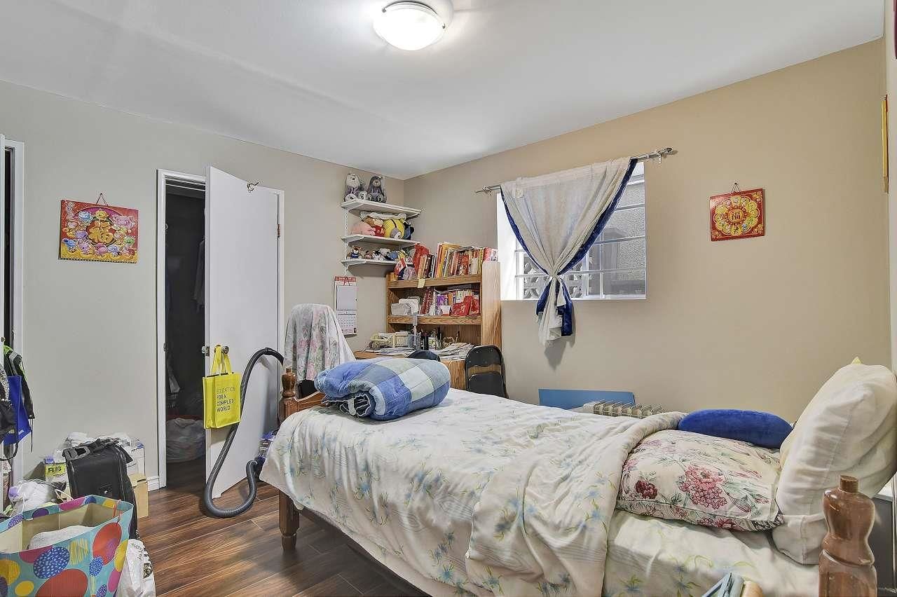 Listing Image 17
