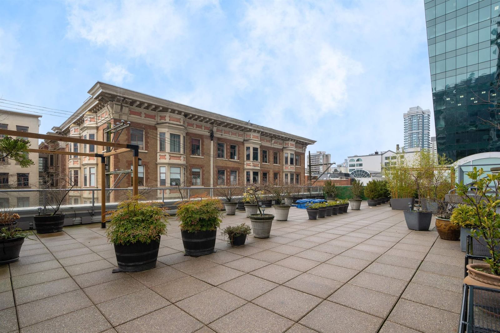 Listing Image 20