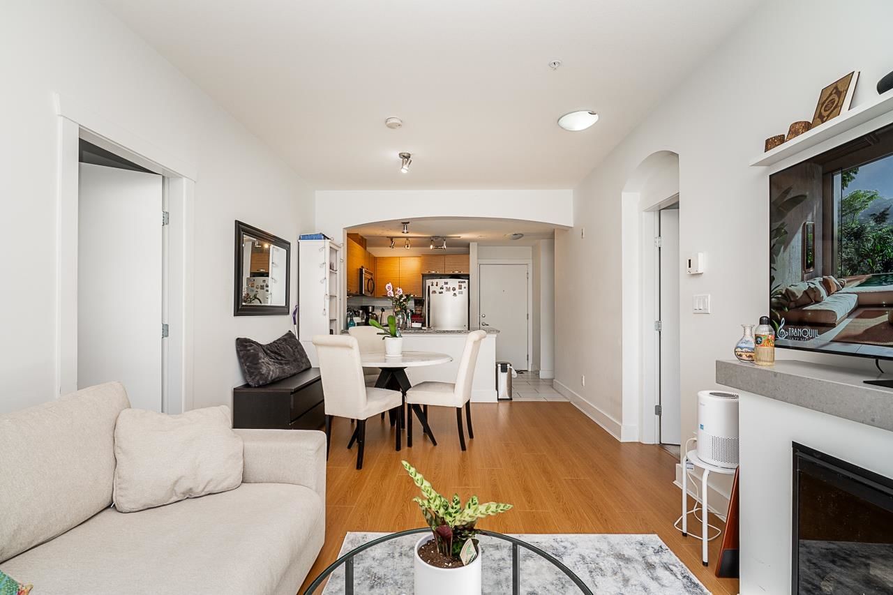 Listing Image 11
