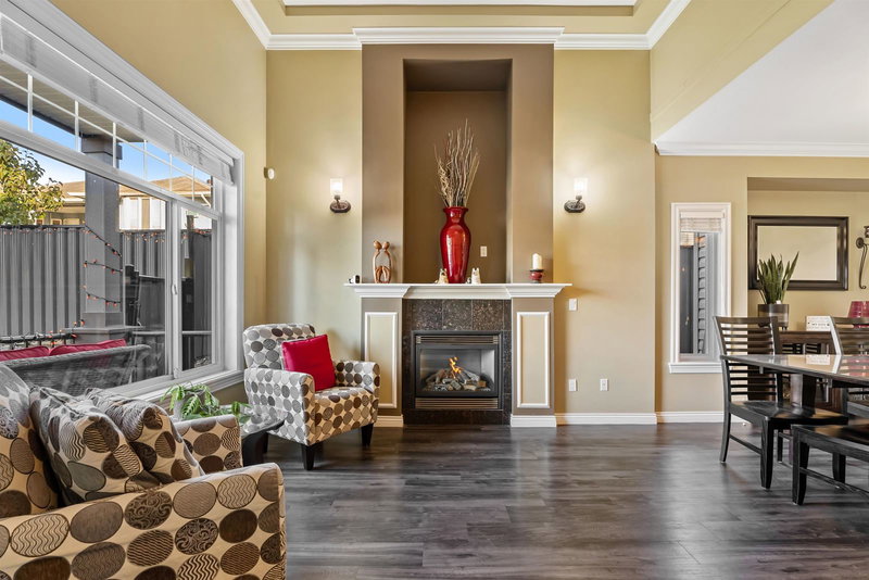 19178 117a Avenue, Pitt Meadows, V3Y 2R3 | Image 2