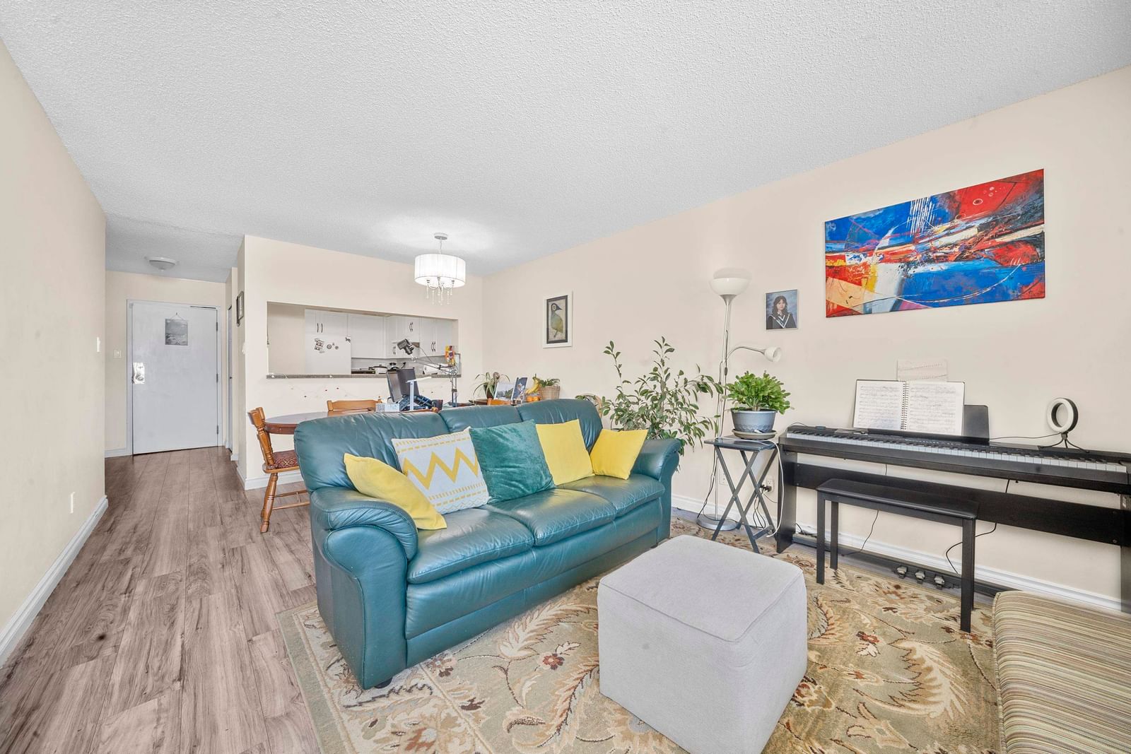 Listing Image 13